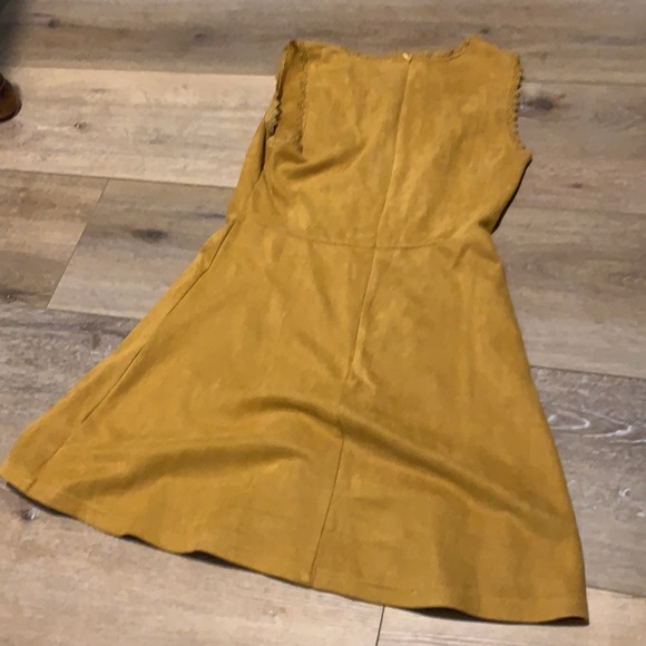 Mustard yellow, velvet-feel mini dress, fits like an 8 - Picture 5 of 5